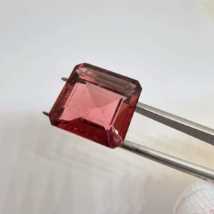 TURMALIN - Rubelit 23,23 Ct